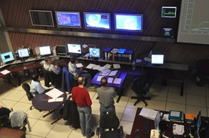 In Tore Supra's Control Room during a recent plasma shot. ''Individual installations must now become tools for the whole fusion community,'' say both Marbach and Bécoulet. (Click to view larger version...)